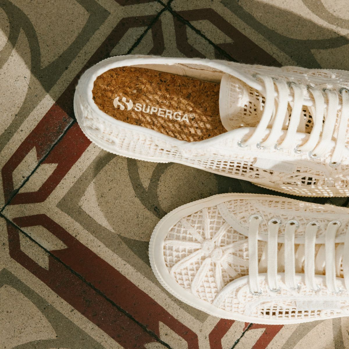 Superga: Sneakers da Cerimonia e Scarpe Eleganti Basse Sneakers Eleganti: Scarpe in Pizzo e Scarpe in Macramè