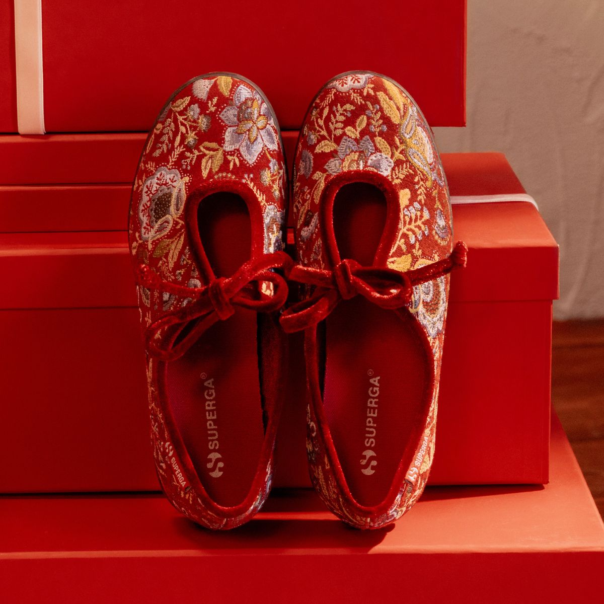 Discover Superga