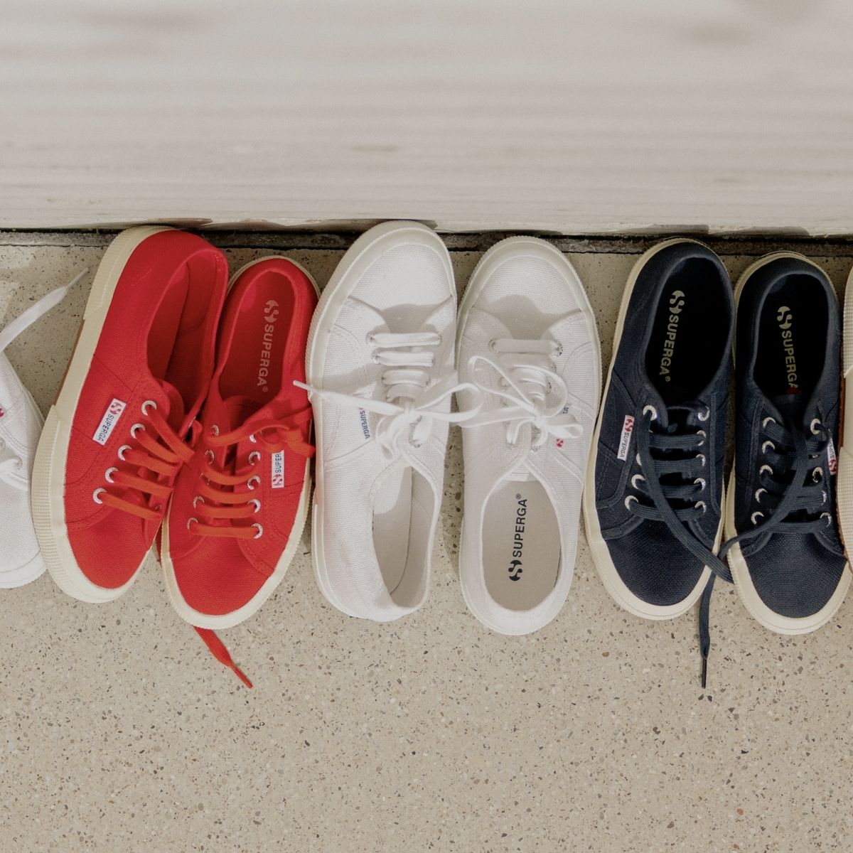Superga: Back to Office Superga Gli essenziali per tornare in ufficio con stile
