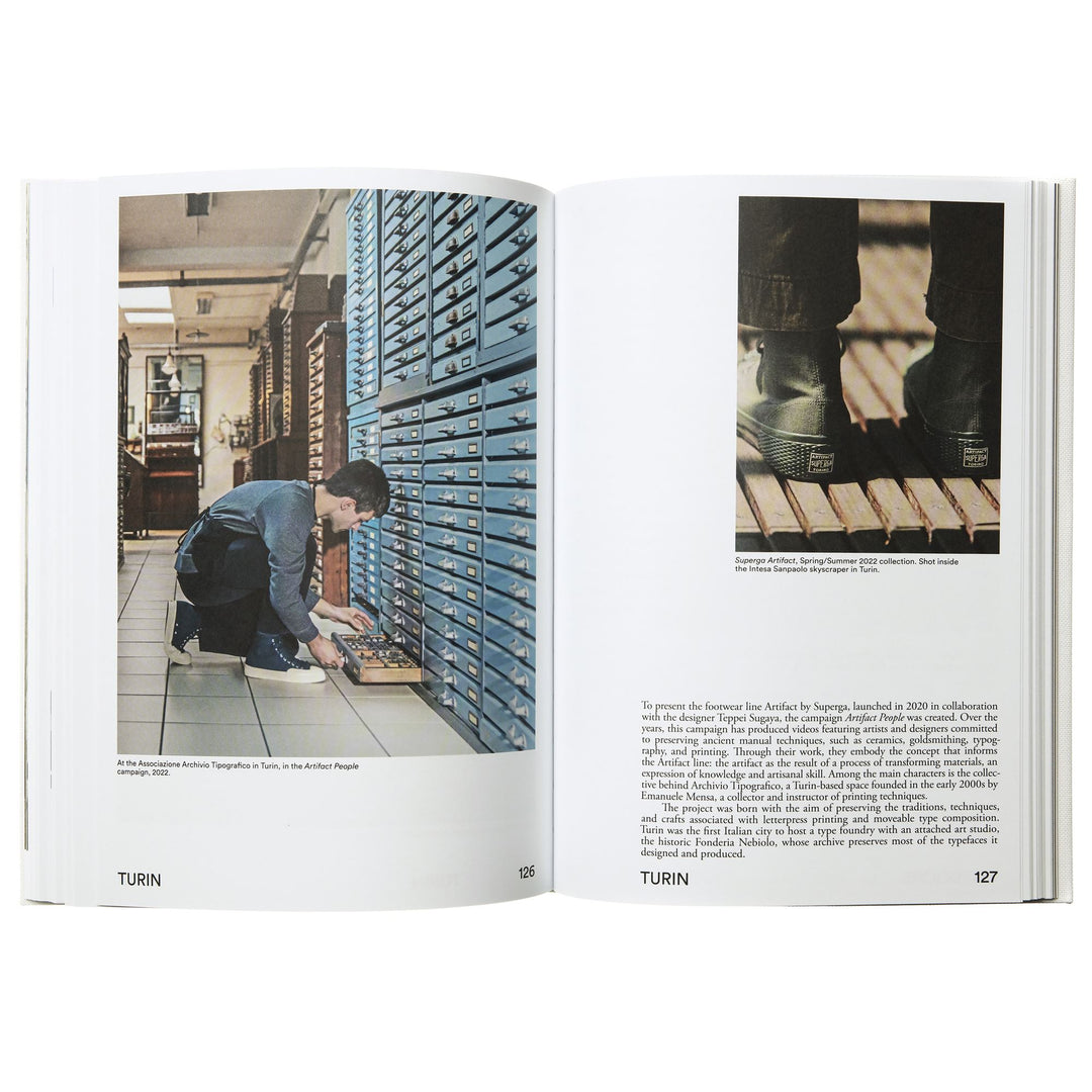 Unisex-Weißbuch über die italienische Modegeschichte von Superga main