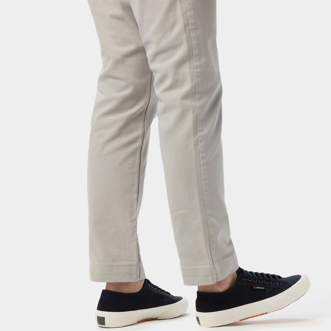 Zapatillas unisex de corte bajo en azul marino con parte superior de algodón main