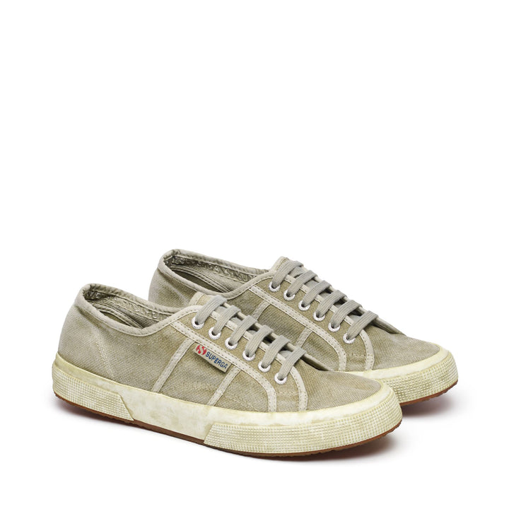 Unisex Green Low Cut Sneakers with Cotton Upper 2