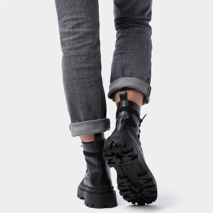 Stivaletti da donna Total Black con fodera in cotone 6